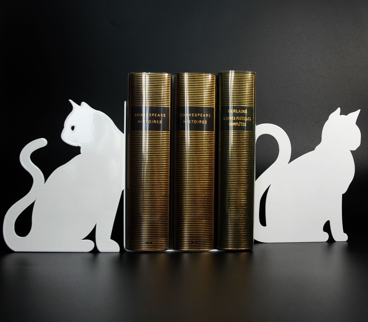 Pair Of Decorative Cat Objects To Hold Novels On Shelves