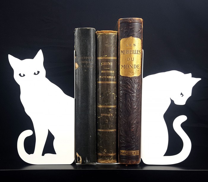 Laser cut white cat silhouette books holder